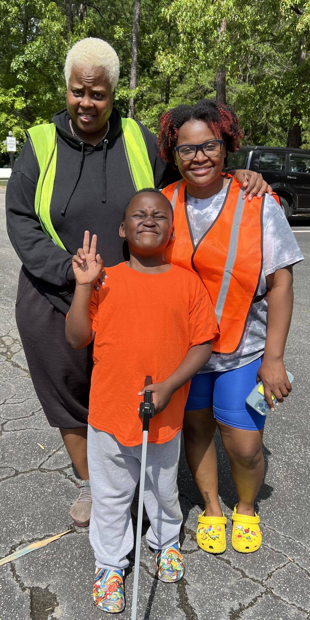 060122_MDJ_ActsofKindnessPart11_SWM6_ThreeGenerationsOfVolunteers-Tina-Jasmine-Avery.jpg